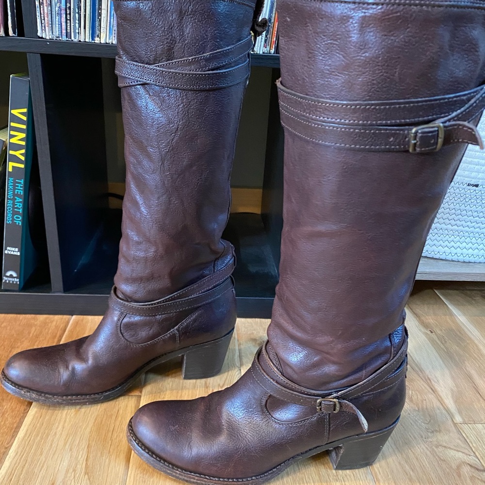 Frye dark brown leather wide-calf size 9.5 boots